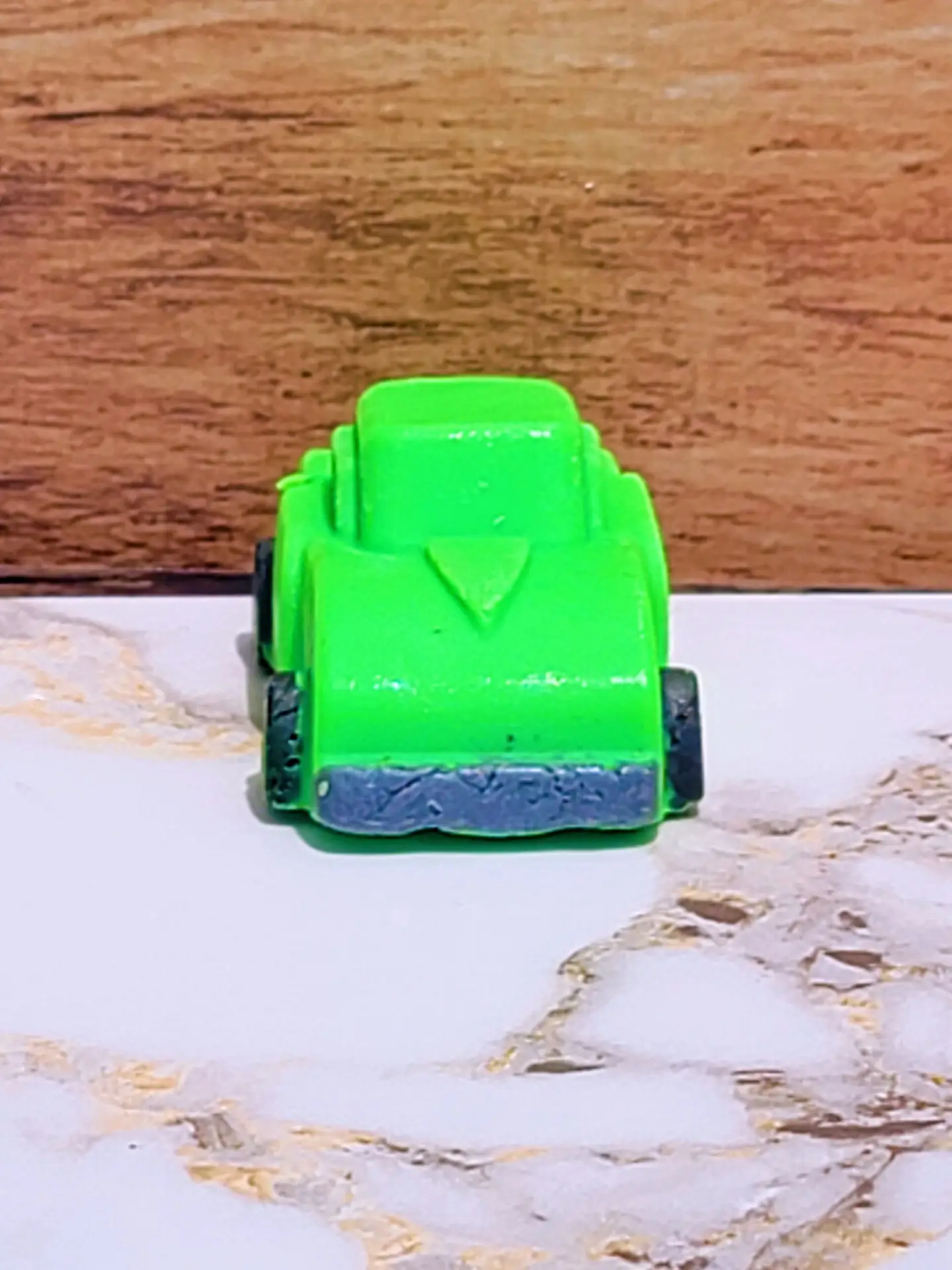 Savon naturel pour enfants en forme de voiture